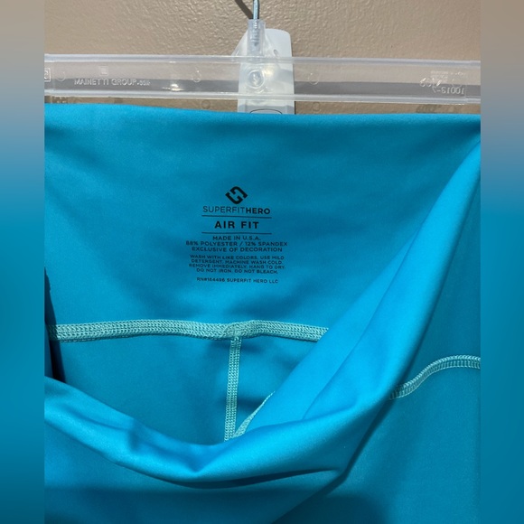 Super fit Hero leggings. Light blue 2X & 7X - Picture 3 of 3